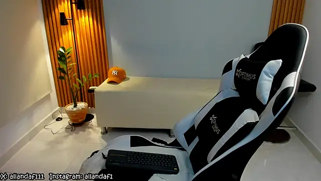 dafboy1 online show from 01/25/25, 12:48