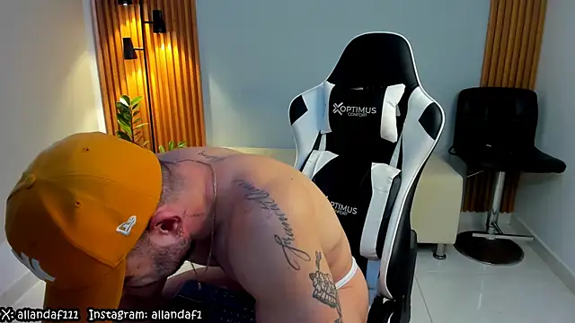 dafboy1 online show from 01/28/25, 01:16