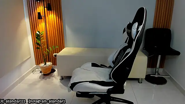 dafboy1 online show from 01/28/25, 04:19