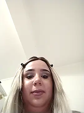 AdelinaJude online show from 11/16/25, 06:13