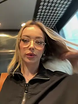 KylieJoyce online show from 01/05/25, 06:56