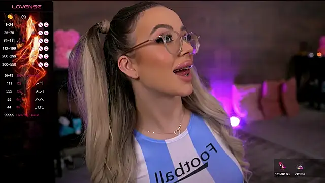 KylieJoyce online show from 02/09/25, 08:34