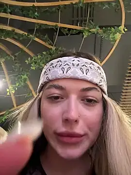 KylieJoyce online show from 02/17/25, 11:31