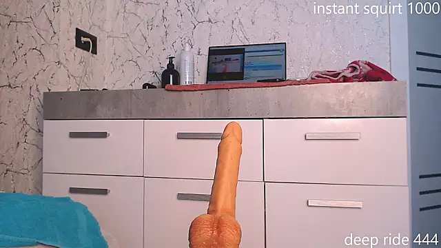 Simplegirl1997 online show from 02/06/26, 07:23