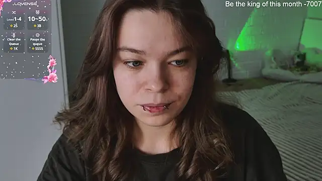 ValBae online show from 03/22/25, 11:53