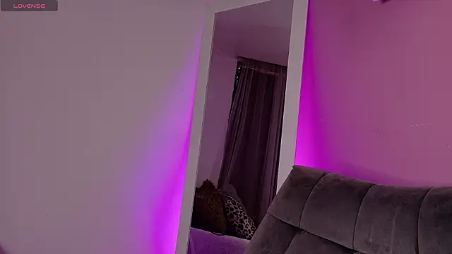 miluv19 online show from 03/30/26, 09:38