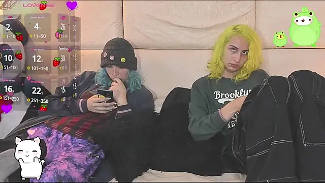 -kisa  online show from 10/18/25, 02:25