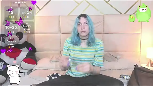 -kisa  online show from 12/16/25, 02:38