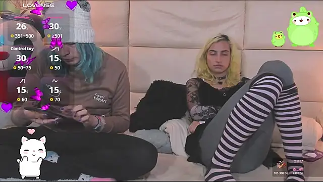 -kisa  online show from 12/18/25, 02:17