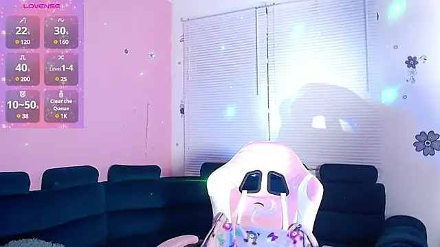 brithany smiith  online show from 01/26/25, 01:31
