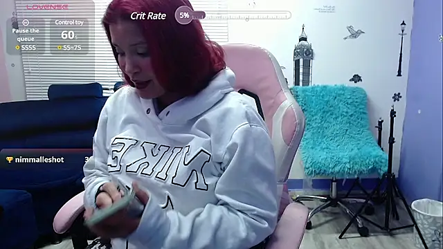 brithany smiith  online show from 02/02/25, 03:54