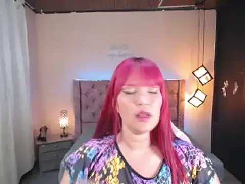 brithany smiith  online show from 03/05/25, 03:29