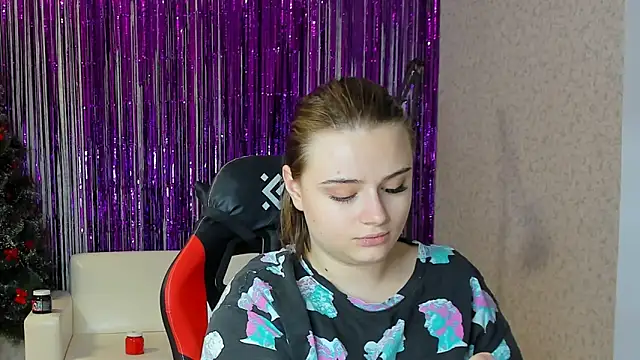 Snapshot of Seductive_She_Wolf chatting on 02/01/25, 07:23 Seductive She Wolf online show from 02/01/25, 07:23