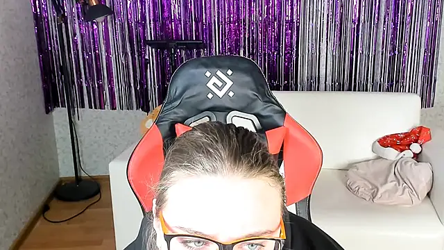 Snapshot of Seductive_She_Wolf chatting on 02/26/25, 03:08 Seductive She Wolf online show from 02/26/25, 03:08