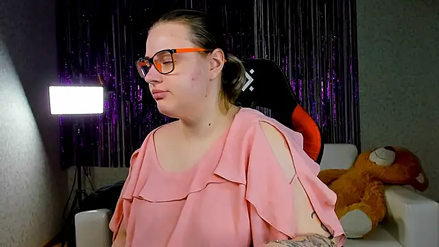 Snapshot of Seductive_She_Wolf chatting on 03/07/25, 06:57 Seductive She Wolf online show from 03/07/25, 06:57