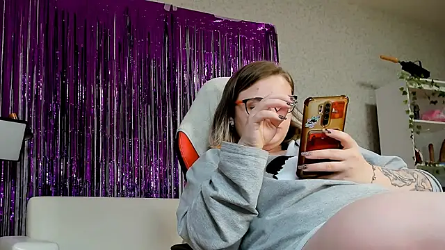 Snapshot of Seductive_She_Wolf chatting on 03/08/25, 04:17 Seductive She Wolf online show from 03/08/25, 04:17