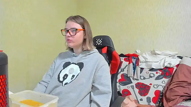 Snapshot of Seductive_She_Wolf chatting on 03/14/25, 07:01 Seductive She Wolf online show from 03/14/25, 07:01