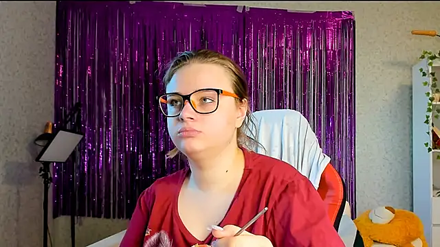 Snapshot of Seductive_She_Wolf chatting on 03/19/25, 08:23 Seductive She Wolf online show from 03/19/25, 08:23