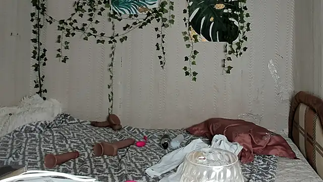 Snapshot of Seductive_She_Wolf chatting on 09/11/25, 09:53 Seductive She Wolf online show from 09/11/25, 09:53