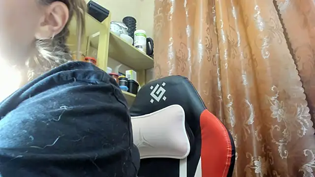 Seductive She Wolf online show from 04/24/26, 12:35