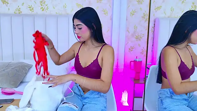 Mia-Monroe online show from 11/04/25, 07:24