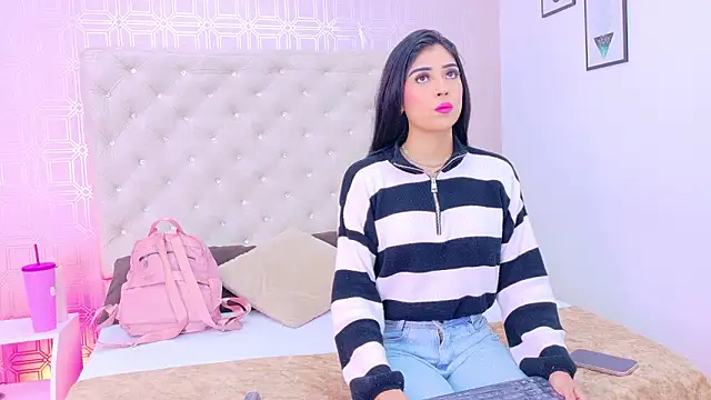 Mia-Monroe online show from 02/01/26, 07:45