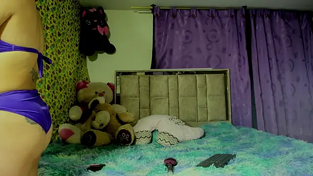 alanaanddaphne online show from 04/24/26, 03:31