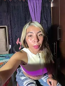 alanaanddaphne online show from 05/19/26, 10:05