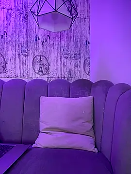 Snapshot of AbyThompson chatting on 09/22/25, 12:29 AbyThompson online show from 09/22/25, 12:29