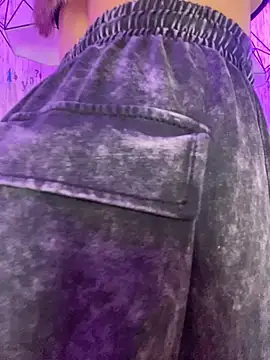 Snapshot of AbyThompson chatting on 10/13/25, 03:45 AbyThompson online show from 10/13/25, 03:45