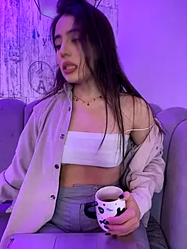 Snapshot of AbyThompson chatting on 10/23/25, 01:32 AbyThompson online show from 10/23/25, 01:32