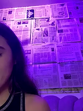 Snapshot of AbyThompson chatting on 10/31/25, 02:07 AbyThompson online show from 10/31/25, 02:07