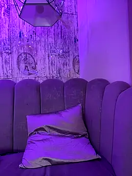 Snapshot of AbyThompson chatting on 11/09/25, 02:15 AbyThompson online show from 11/09/25, 02:15