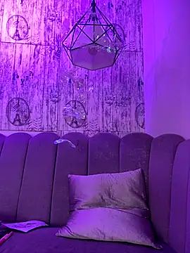 Snapshot of AbyThompson chatting on 11/11/25, 12:16 AbyThompson online show from 11/11/25, 12:16