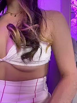 Snapshot of AbyThompson chatting on 11/12/25, 01:33 AbyThompson online show from 11/12/25, 01:33