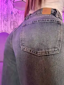 AbyThompson online show from 04/11/26, 02:10