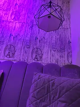 AbyThompson online show from 04/21/26, 01:42