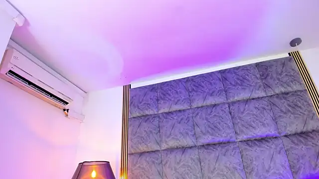 LaurenRodriiguez online show from 10/17/25, 12:52