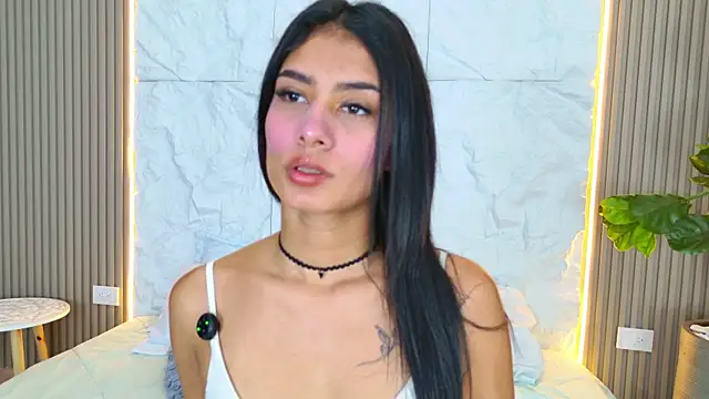 LaurenRodriiguez online show from 04/05/26, 02:14