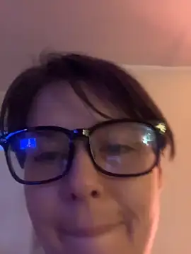 KatieBARBiE98 online show from 10/11/25, 10:41