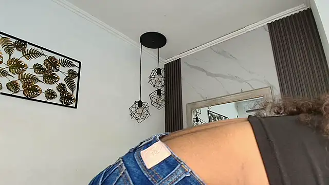 ashley lemus online show from 02/18/25, 12:28