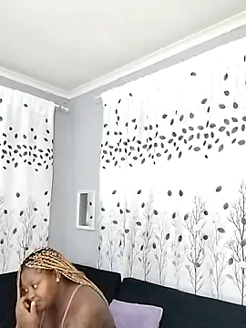 Snapshot of MelStar18xxx chatting on 02/18/26, 12:17 MelStar18xxx online show from 02/18/26, 12:17