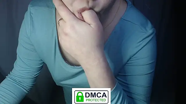 Snapshot of 1BECHA1 chatting on 02/24/25, 02:04 1BECHA1 online show from 02/24/25, 02:04