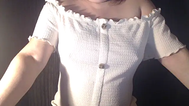 Snapshot of 1BECHA1 chatting on 11/09/25, 04:16 1BECHA1 online show from 11/09/25, 04:16