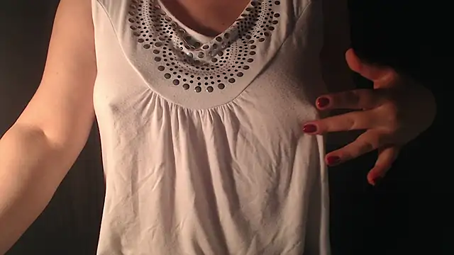 Snapshot of 1BECHA1 chatting on 11/26/25, 05:41 1BECHA1 online show from 11/26/25, 05:41