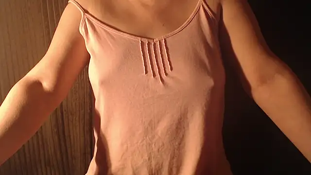 Snapshot of 1BECHA1 chatting on 12/14/25, 01:55 1BECHA1 online show from 12/14/25, 01:55