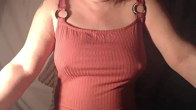 Snapshot of 1BECHA1 chatting on 12/21/25, 05:03 1BECHA1 online show from 12/21/25, 05:03