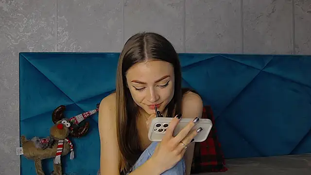 AlyseReuse online show from 01/24/25, 12:42