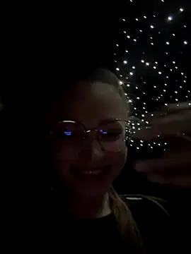 AlyseReuse online show from 10/16/25, 04:19