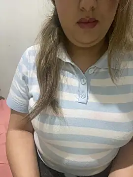 yassminsexy22 online show from 02/23/26, 10:29